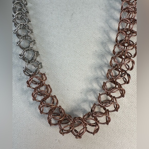 Gorgeous pull cage chainmail necklace - Picture 5 of 9